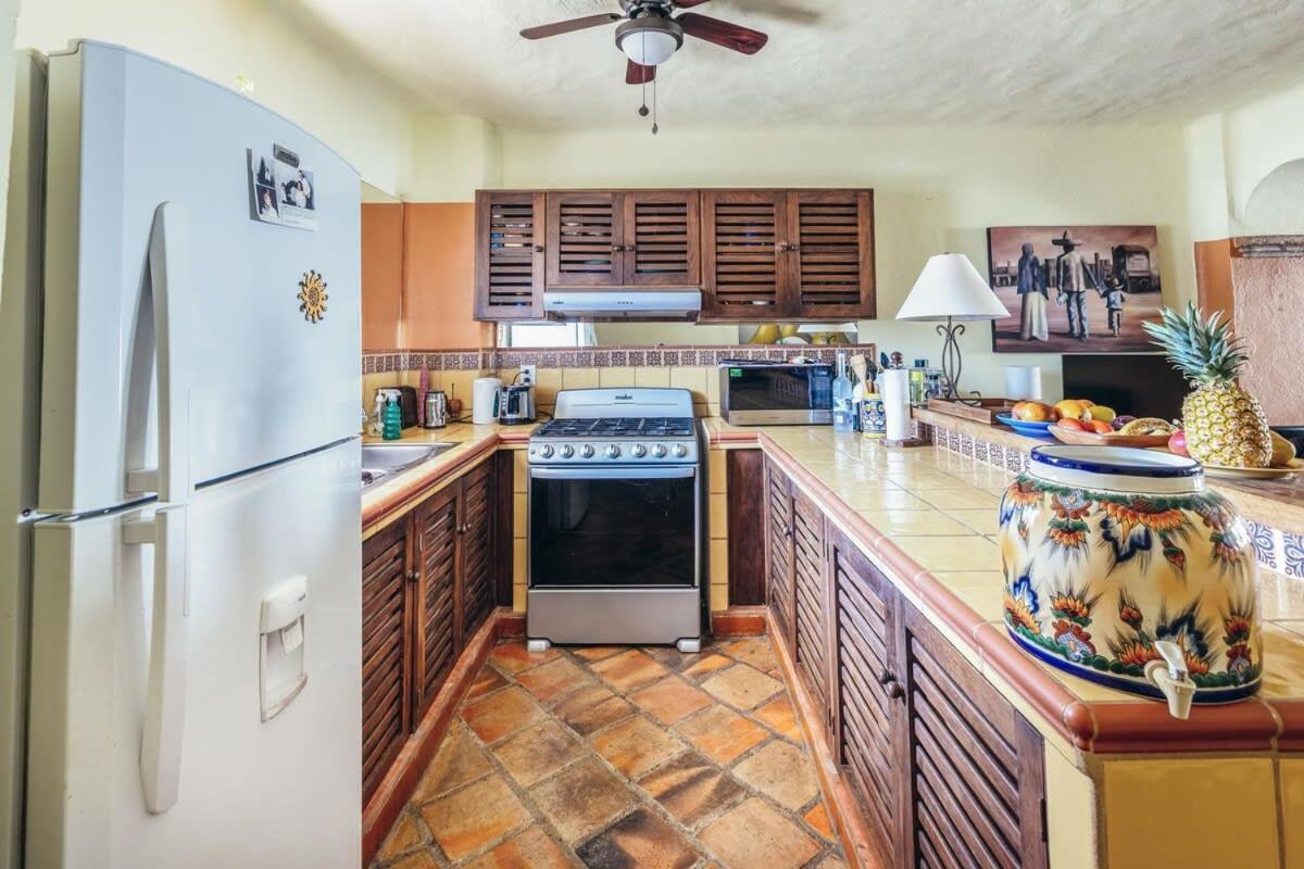 Ocean View 2br Condo-balcony-beach-pool Apartment Puerto Vallarta