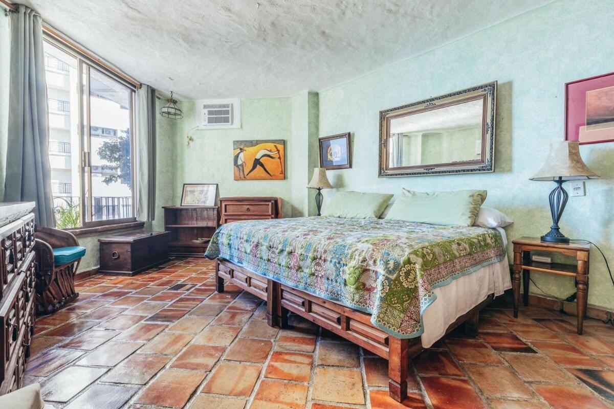 Ocean View 2br Condo-balcony-beach-pool Puerto Vallarta