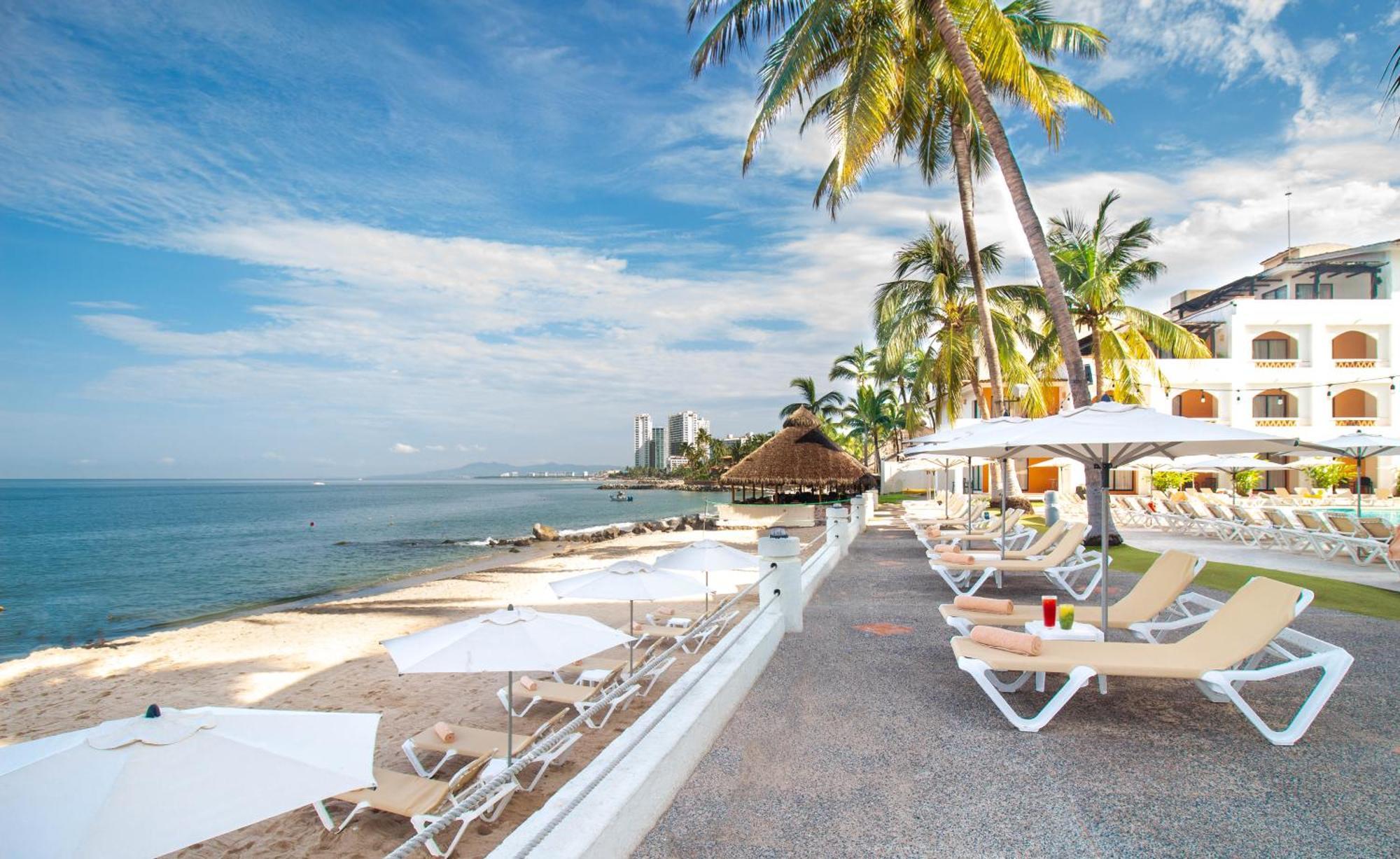 Plaza Pelicanos Club Resort Puerto Vallarta