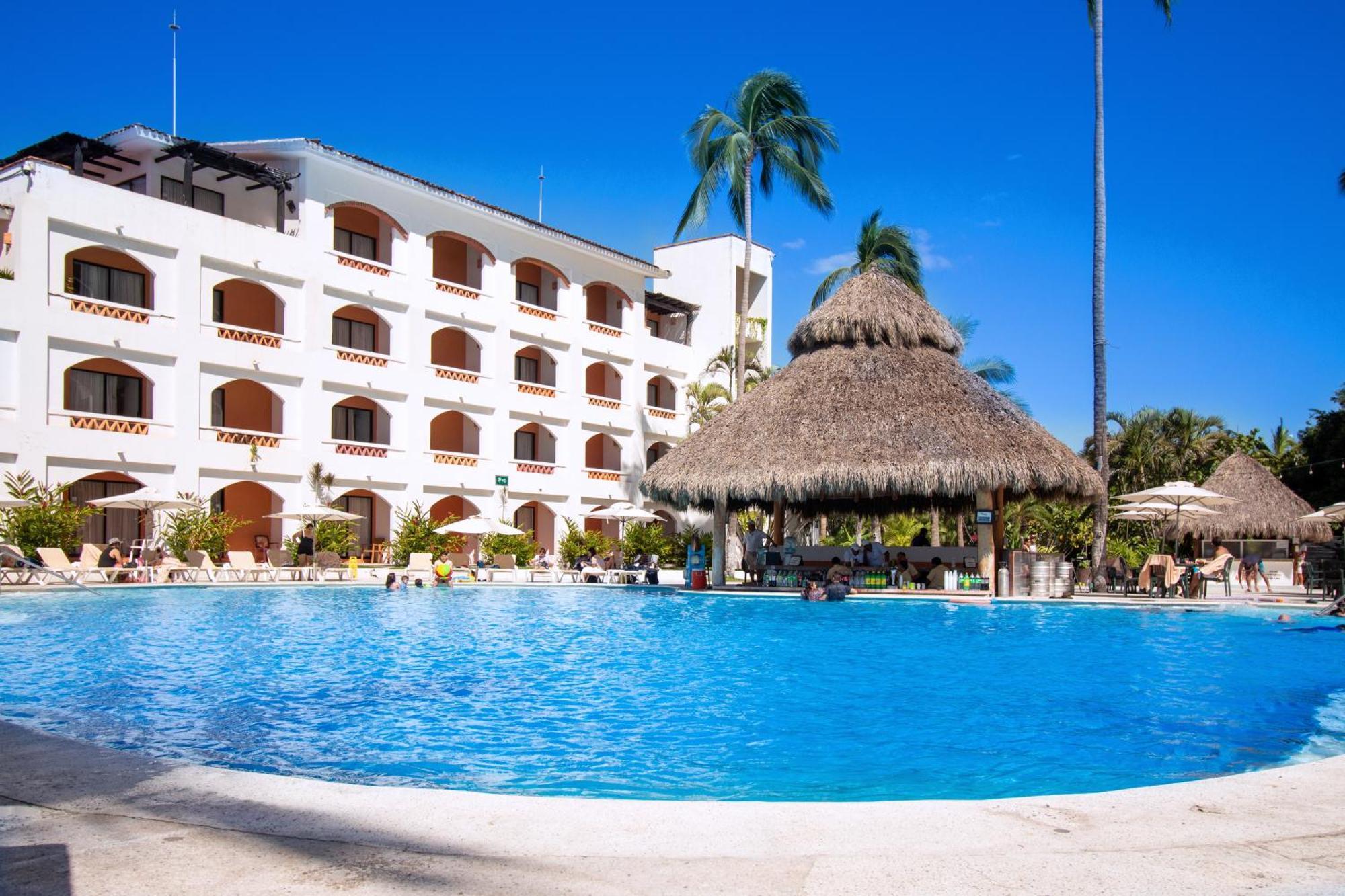 Plaza Pelicanos Club Resort 4*