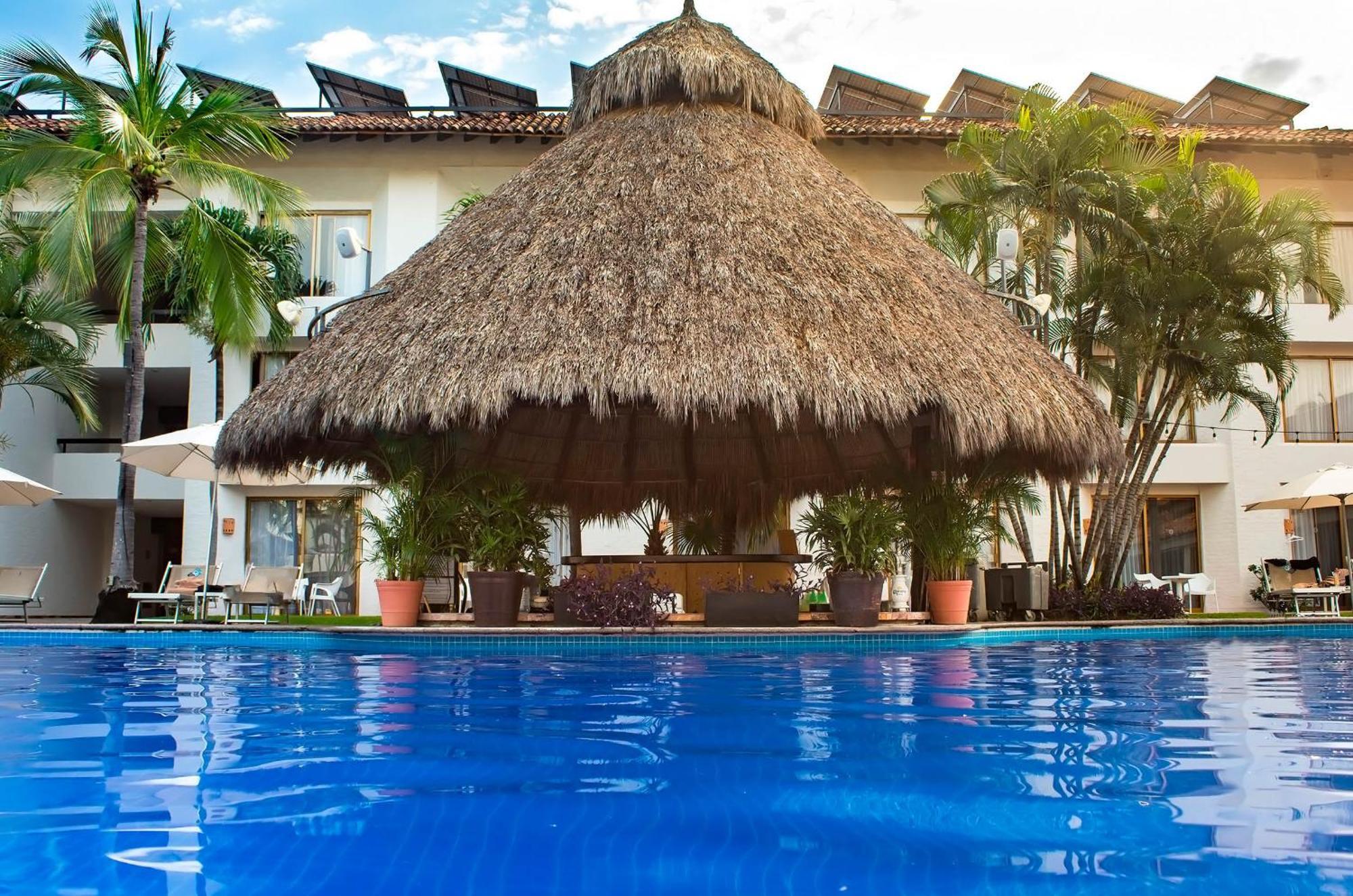 Plaza Pelicanos Club Resort