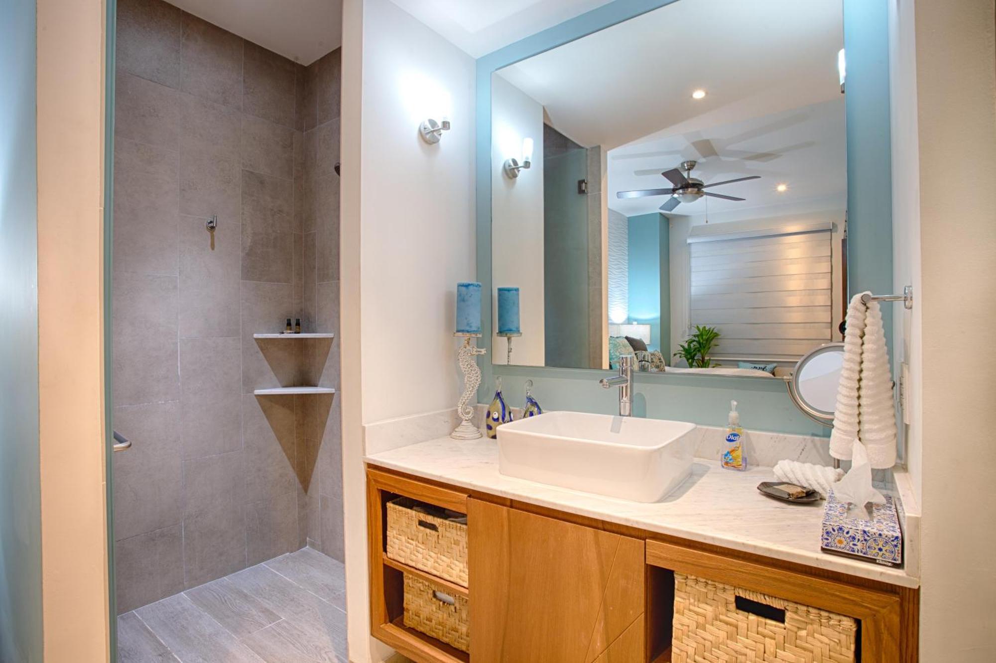 Well-equipped In Old Town, Pools, Gym, Bbq * Puerto Vallarta