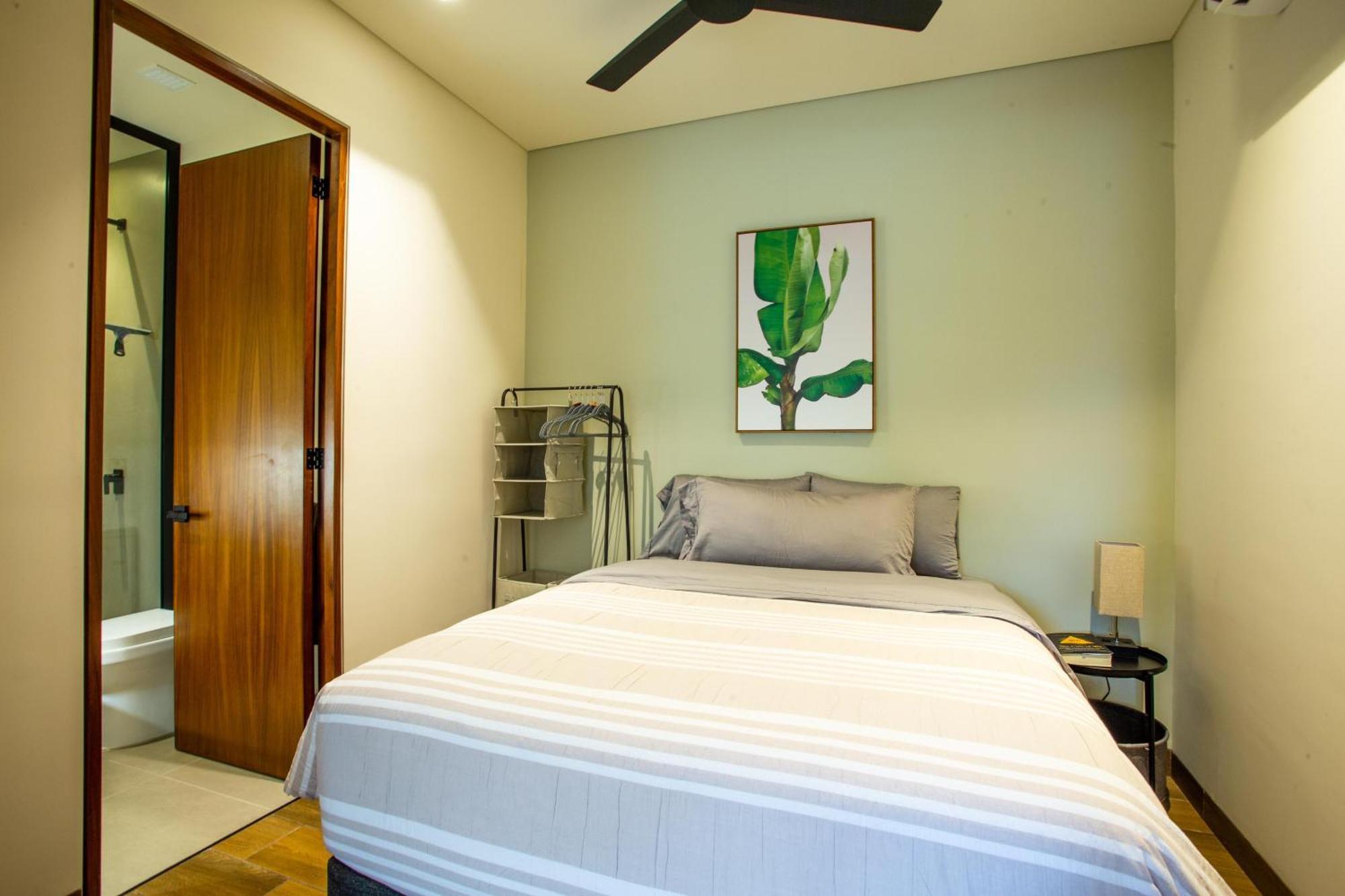 Modern 2br Near & Boardwalk | Gym & Bbq