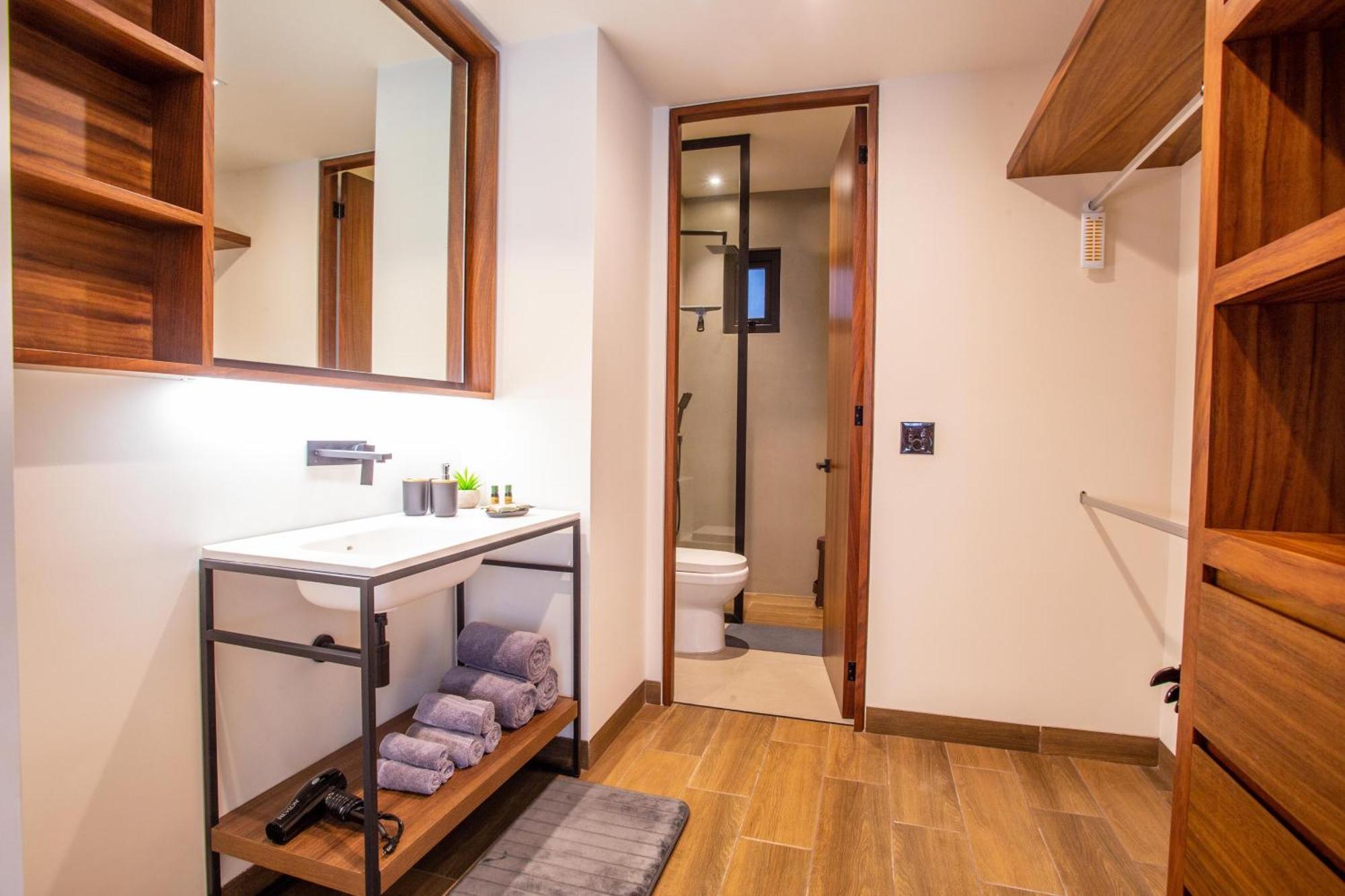 Modern 2br Near & Boardwalk | Gym & Bbq Puerto Vallarta