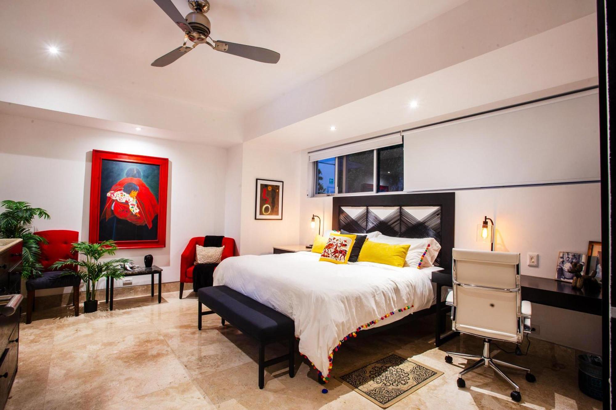 Fully Remodeled 12 Stories Up, First Floor Retreat *