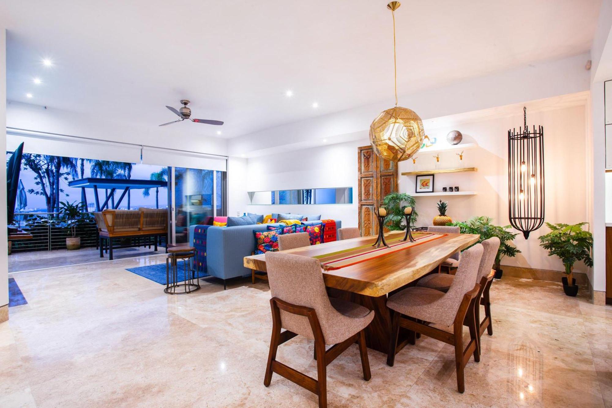 Holiday home Fully Remodeled 12 Stories Up, First Floor Retreat