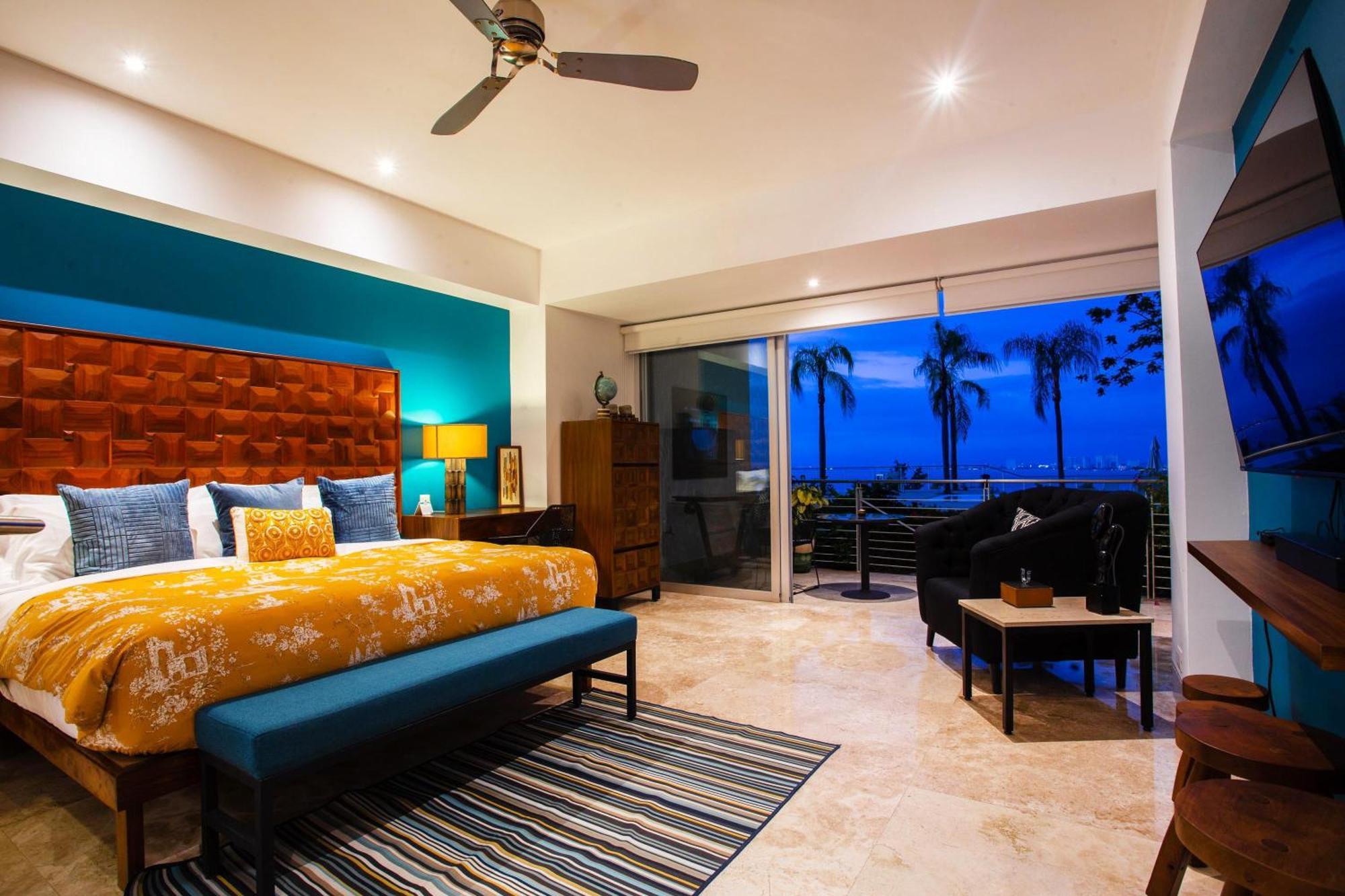 Fully Remodeled 12 Stories Up, First Floor Retreat Holiday home Puerto Vallarta