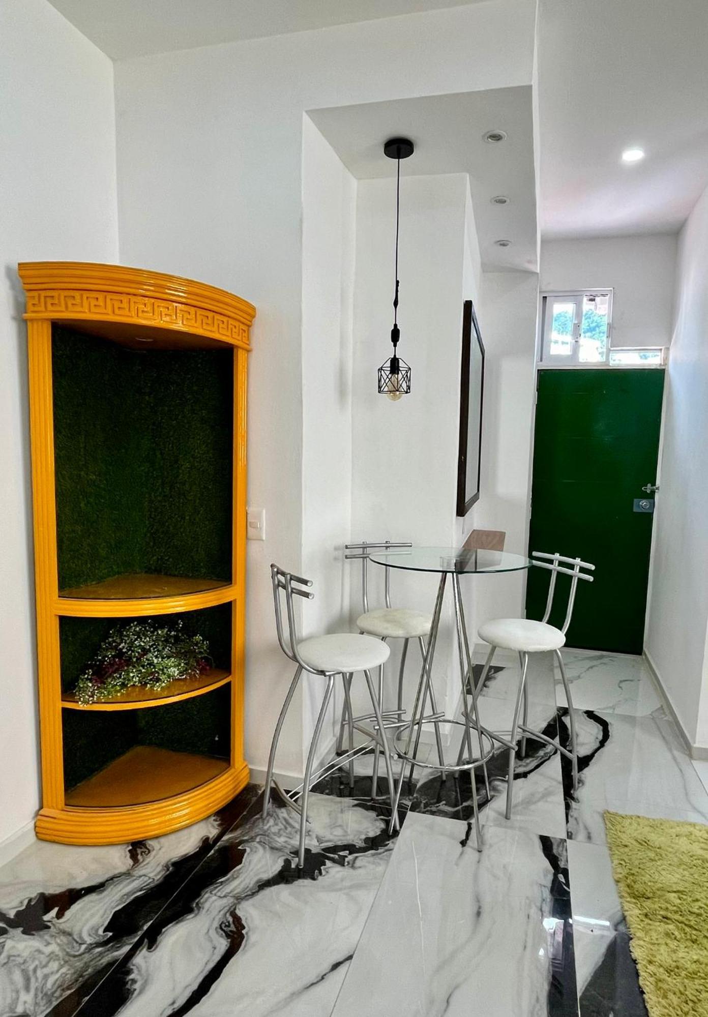 La Puerta Blanca Penthouse #8 Apartment *