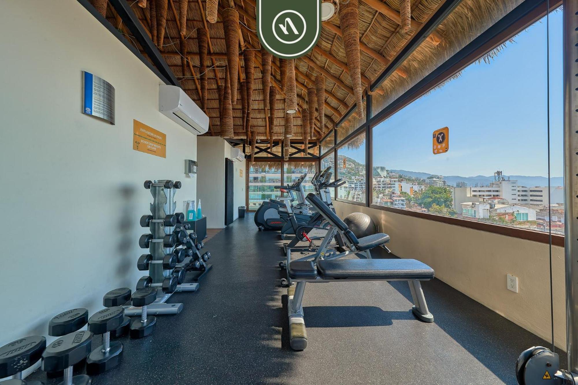 1 Bedroom In Romantic Zone - Amazing Rooftop Pool Apartment