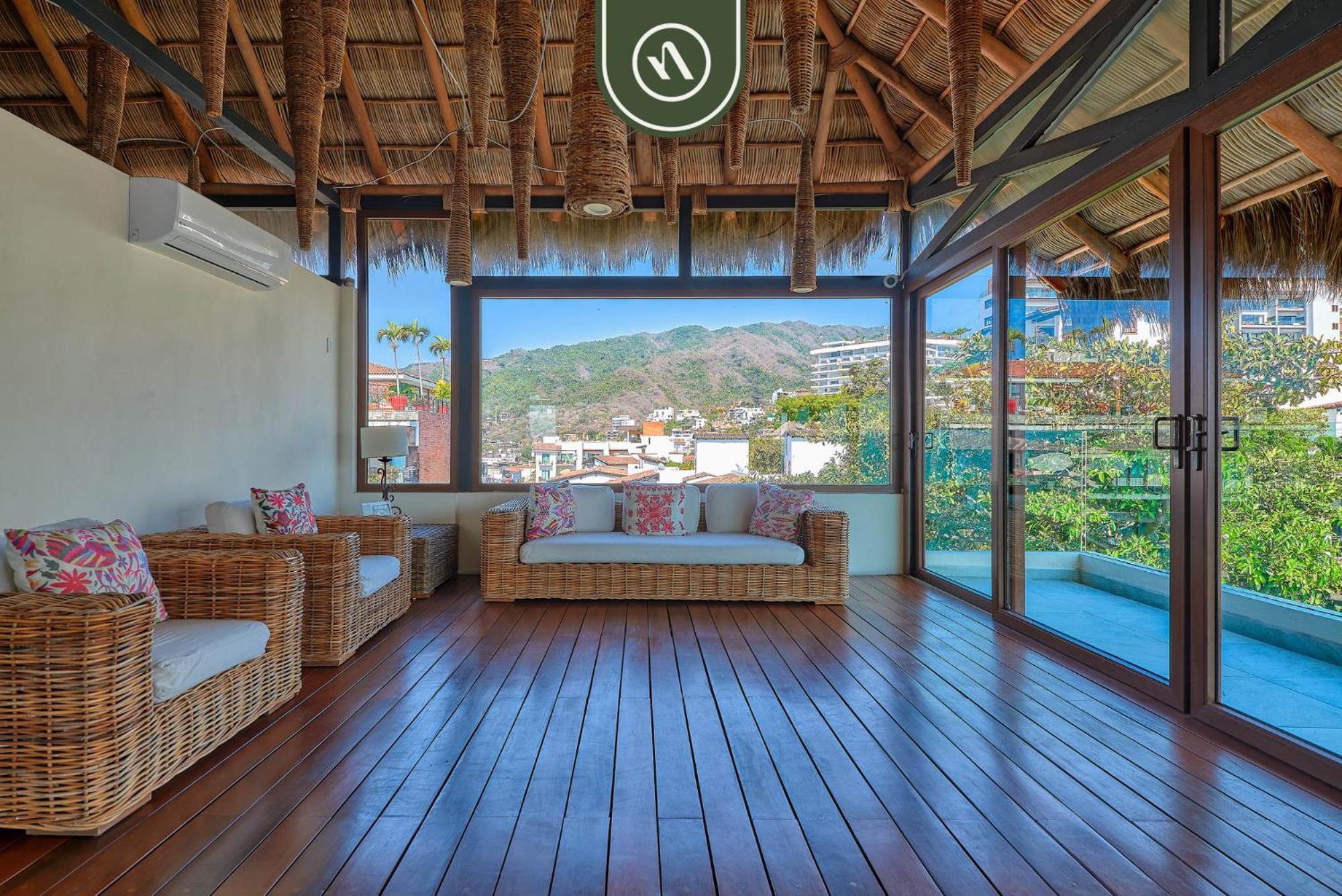 1 Bedroom In Romantic Zone - Amazing Rooftop Pool *