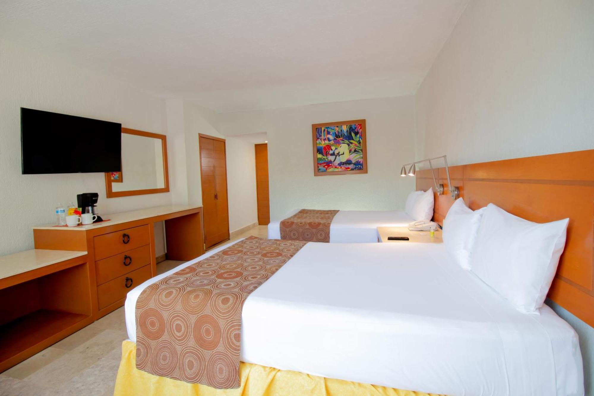 Resort Plaza Pelicanos Club Puerto Vallarta