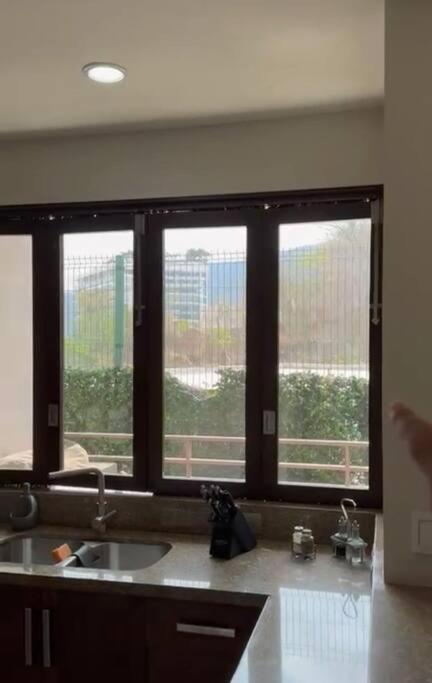 Pinnacle Pool On The Rooftop Apartment
