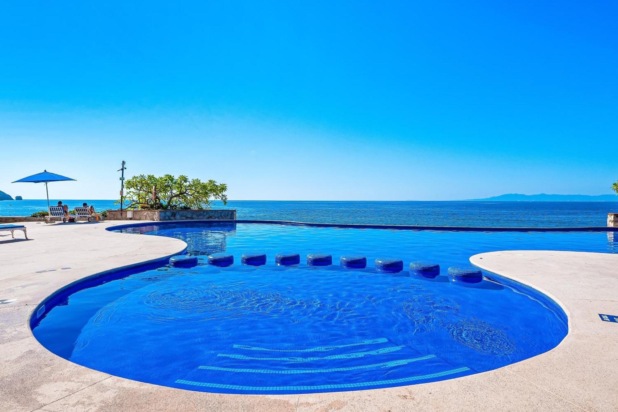 Playas Gemelas Flamboyan 803a Apartment
