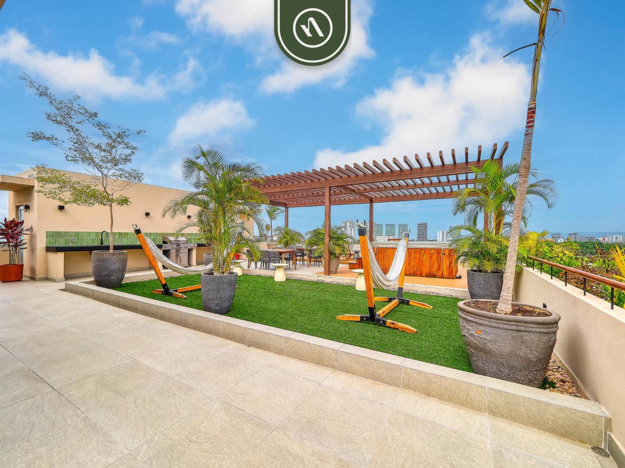 Luxury 1br In Versalles - Rooftop Pool - Gym * Puerto Vallarta