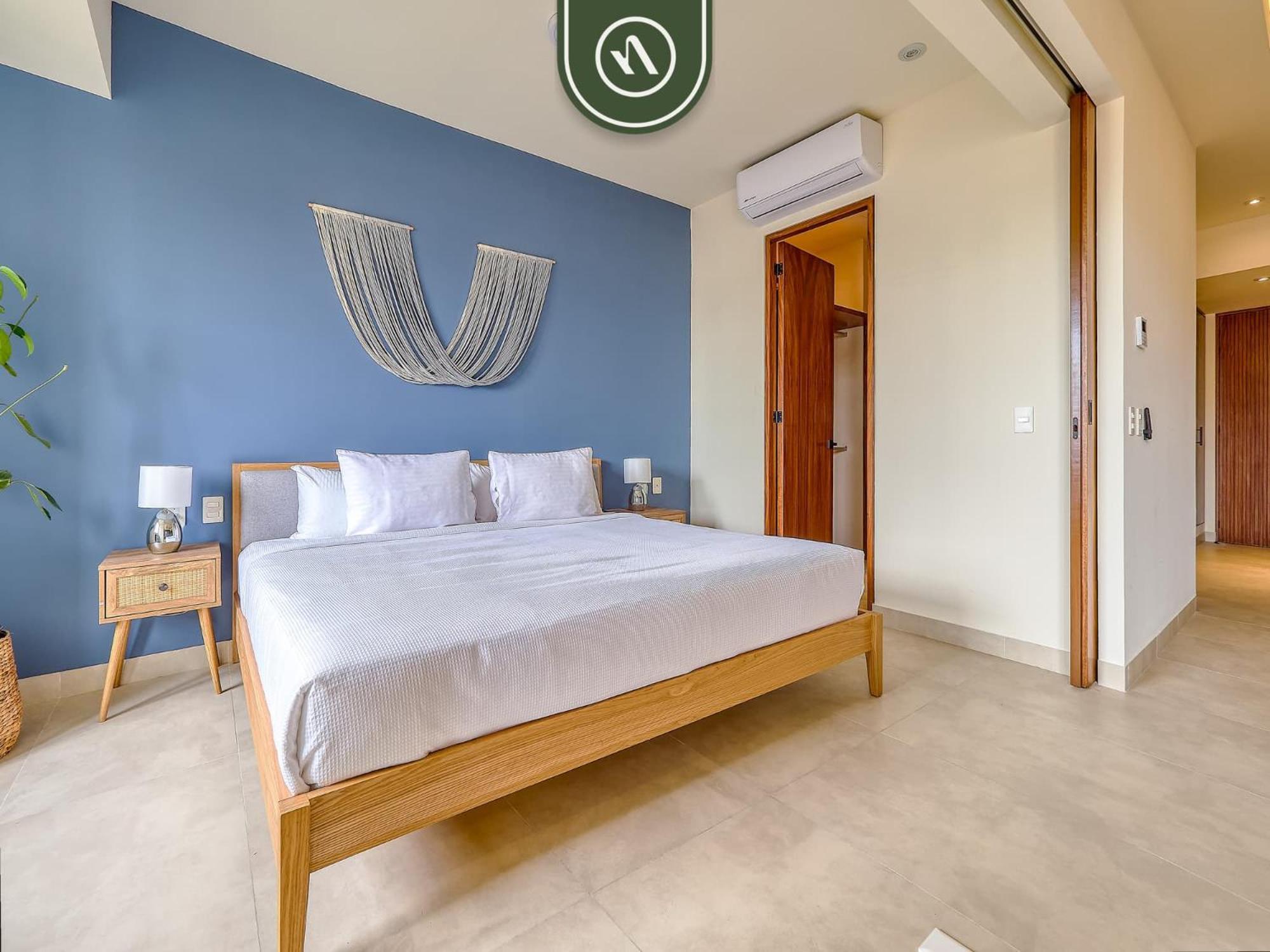 Luxury 1br In Versalles - Rooftop Pool - Gym * Puerto Vallarta
