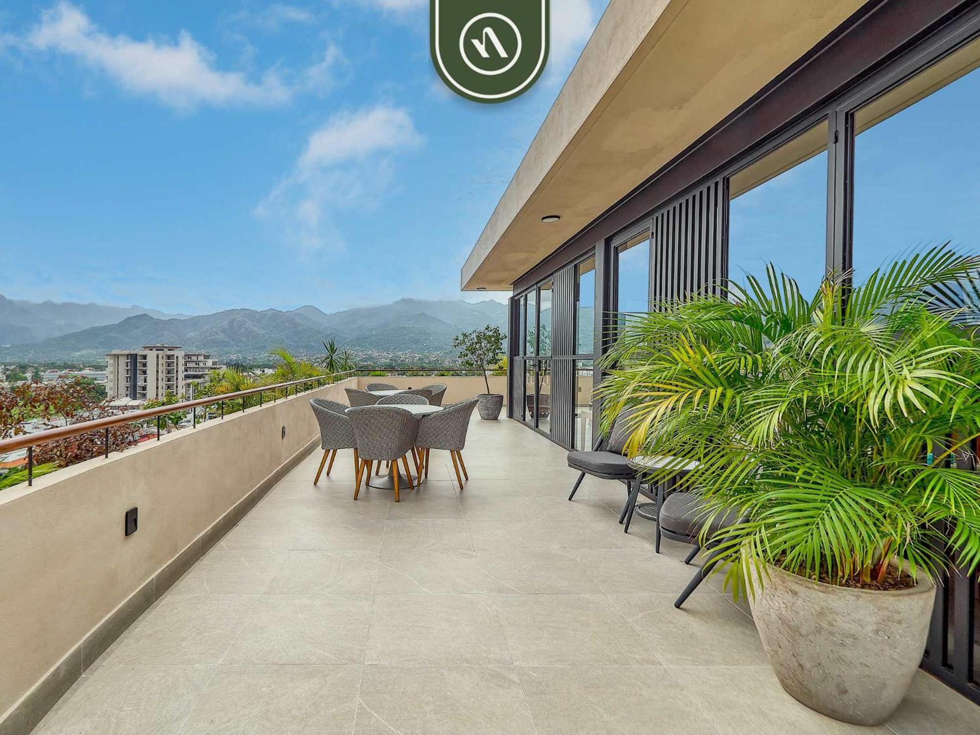 Luxury 1br In Versalles - Rooftop Pool - Gym Apartment Puerto Vallarta
