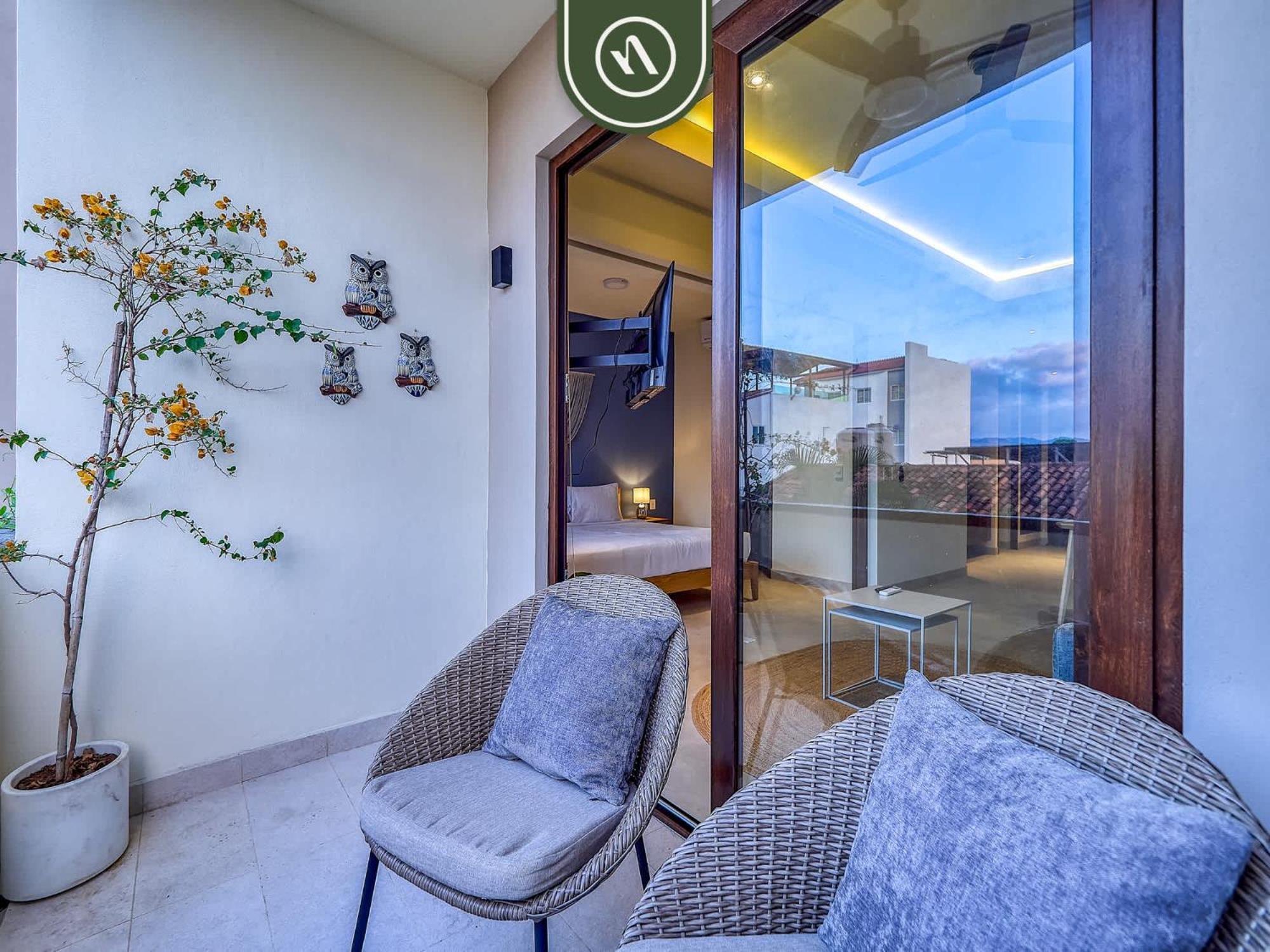 Luxury 1br In Versalles - Rooftop Pool - Gym * Puerto Vallarta