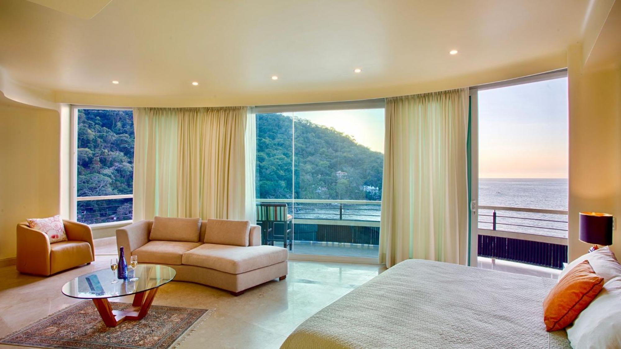 Luxury Frontage For Rent Villa *