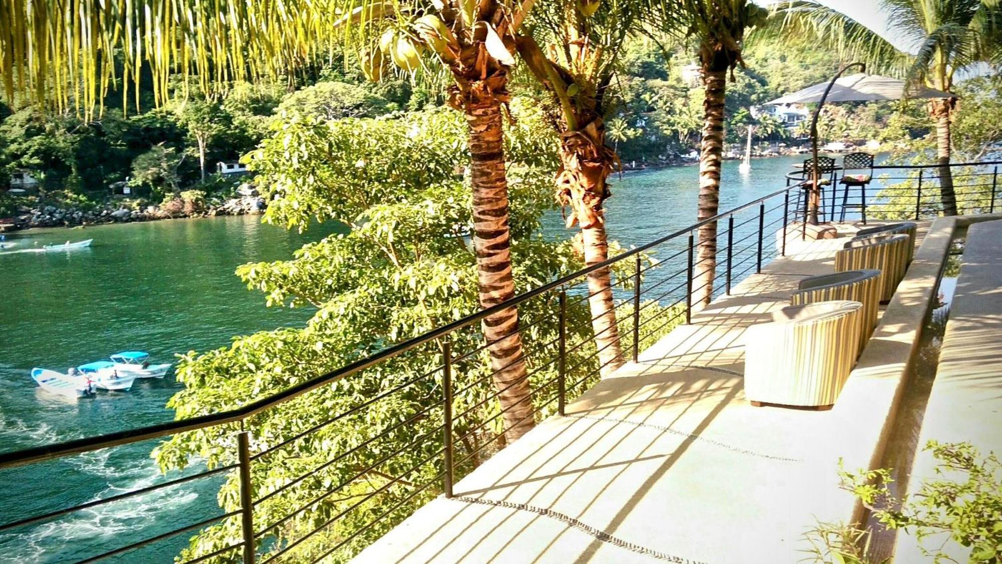 Luxury Frontage For Rent Villa *