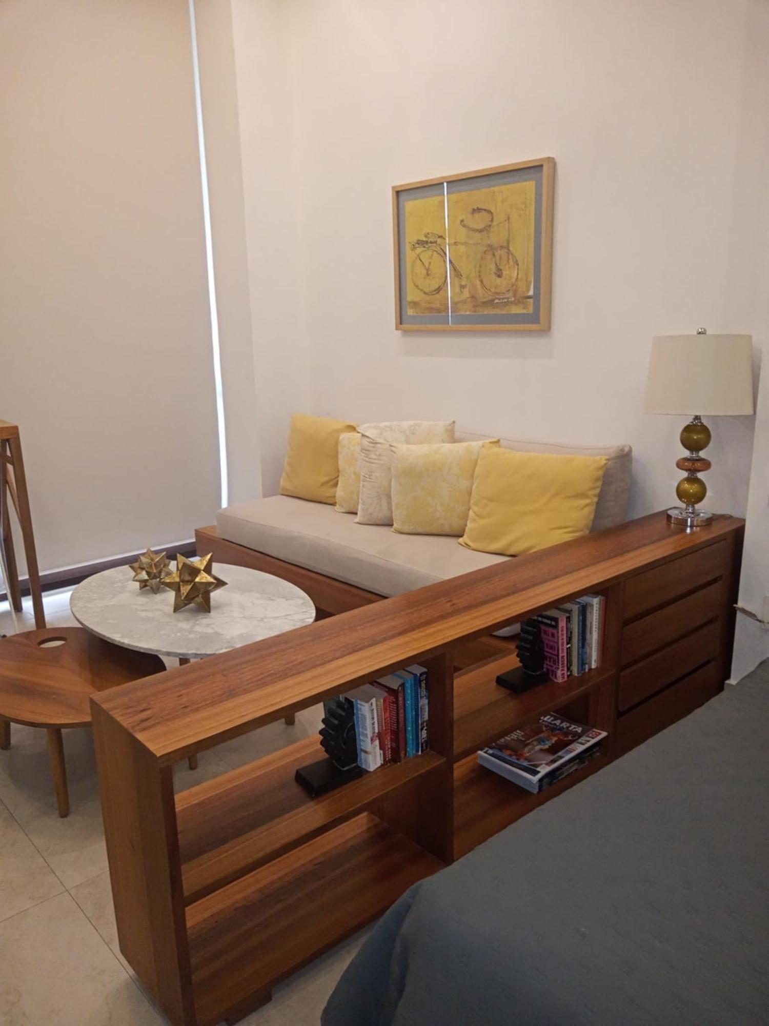 Penthouse 2 Blocks From Muertos