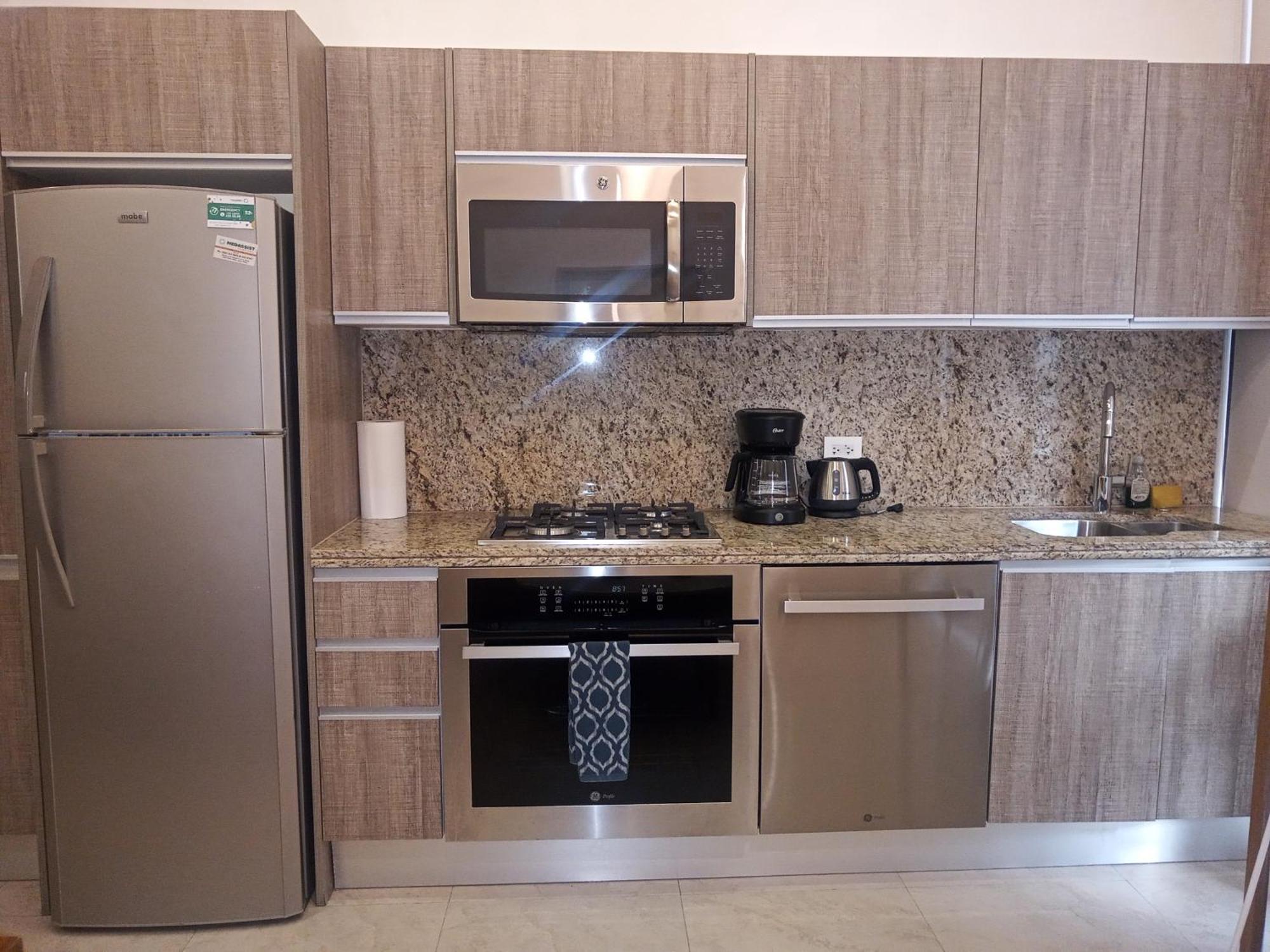 Penthouse 2 Blocks From Muertos Aparthotel *