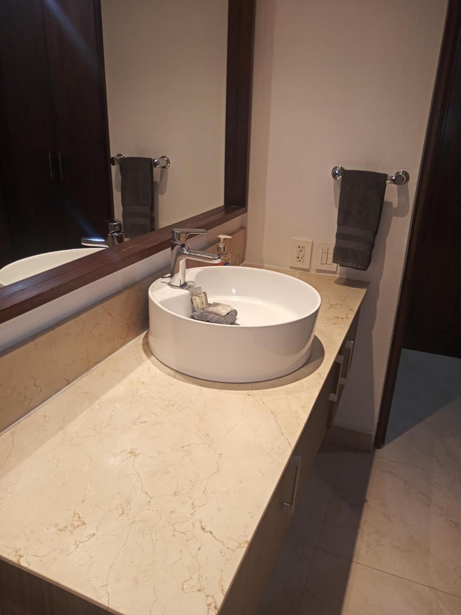 Aparthotel Penthouse 2 Blocks From Muertos