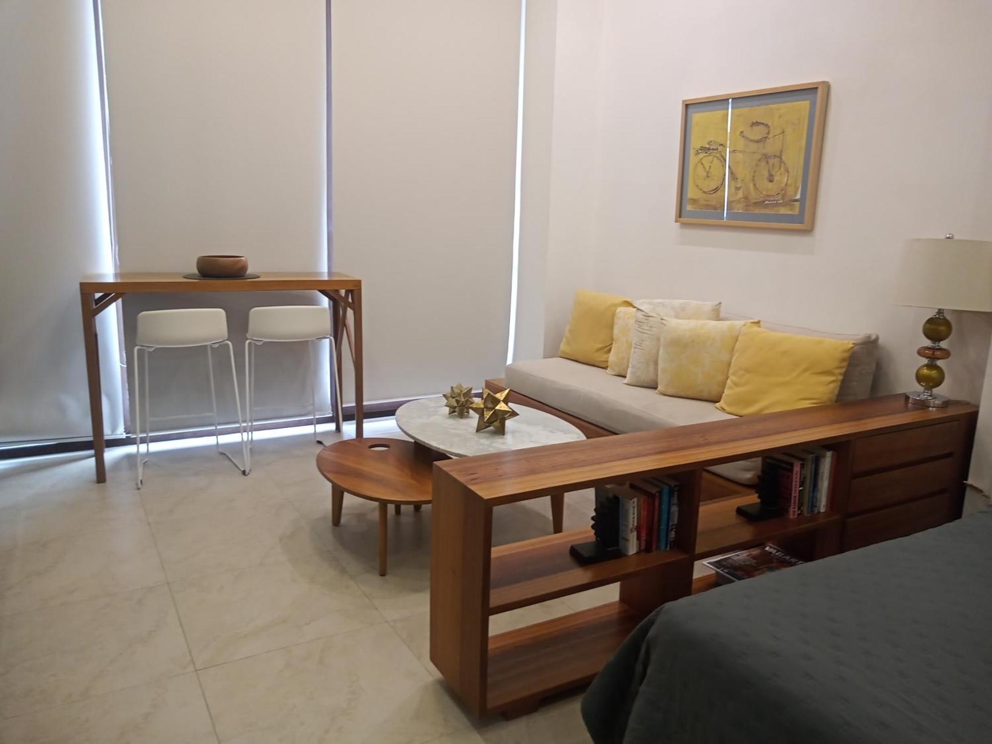 Penthouse 2 Blocks From Muertos Aparthotel
