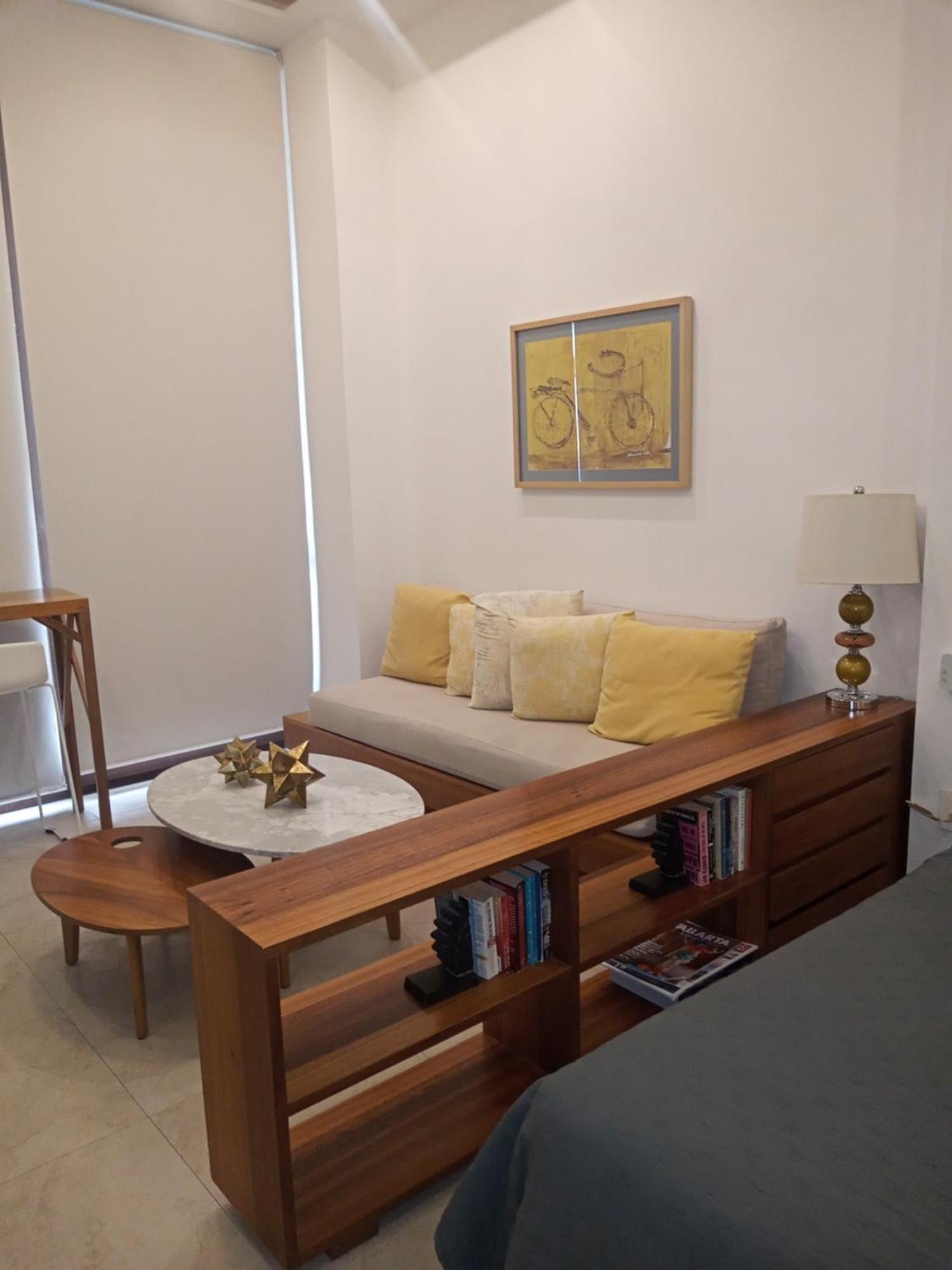 Penthouse 2 Blocks From Muertos