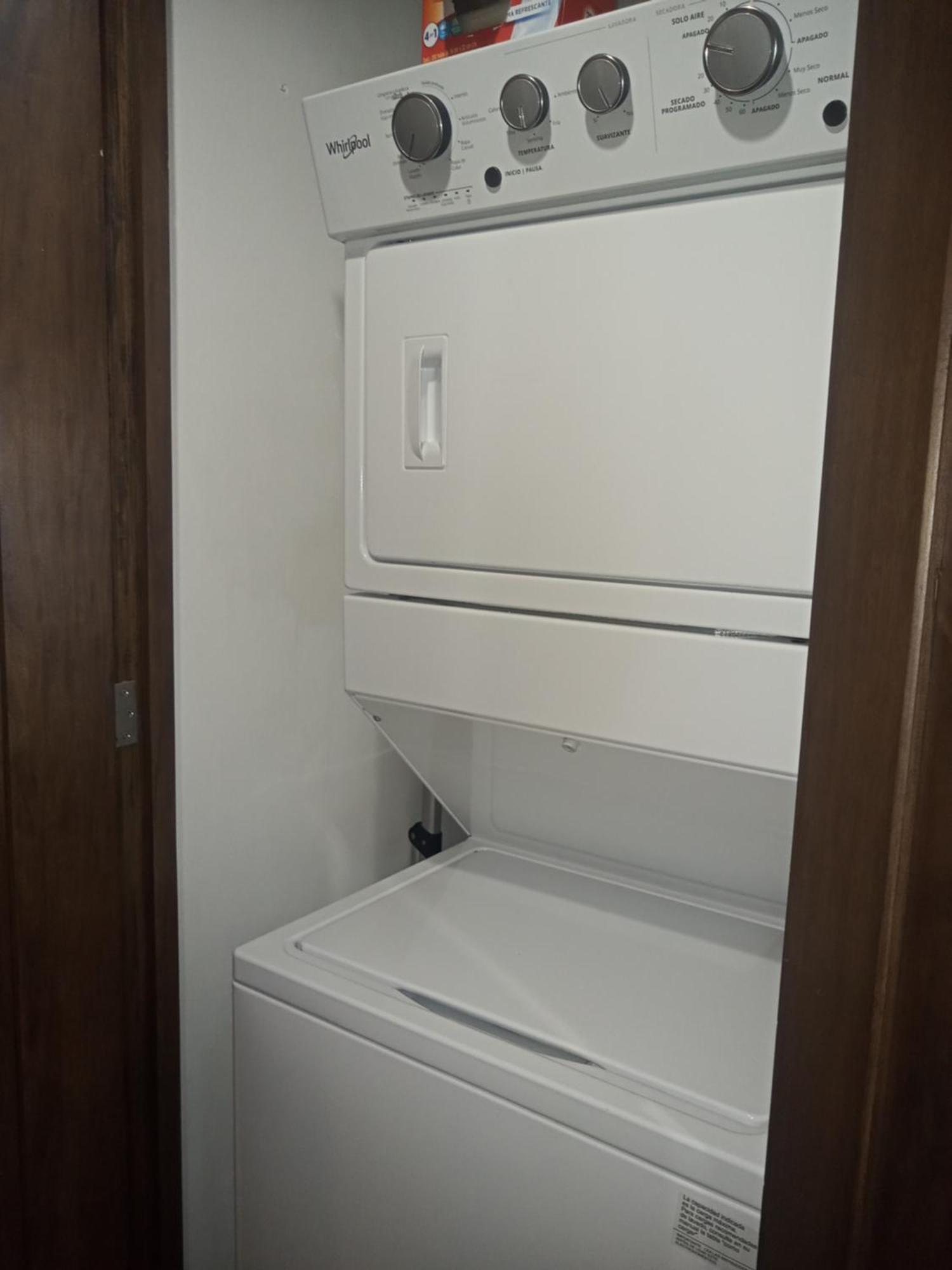 Penthouse 2 Blocks From Muertos Aparthotel