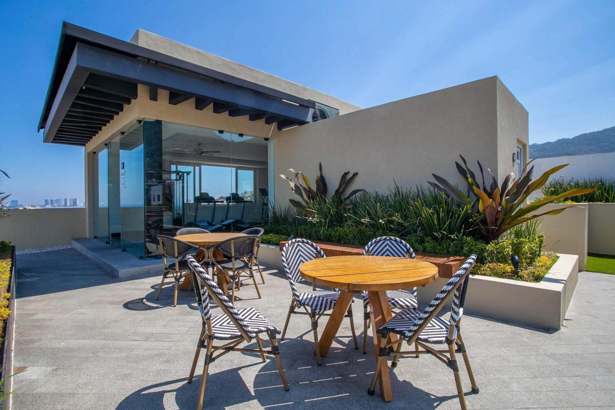 Cozy 6th Floor At Pavilion, Pools, Gym, Bbq Holiday home