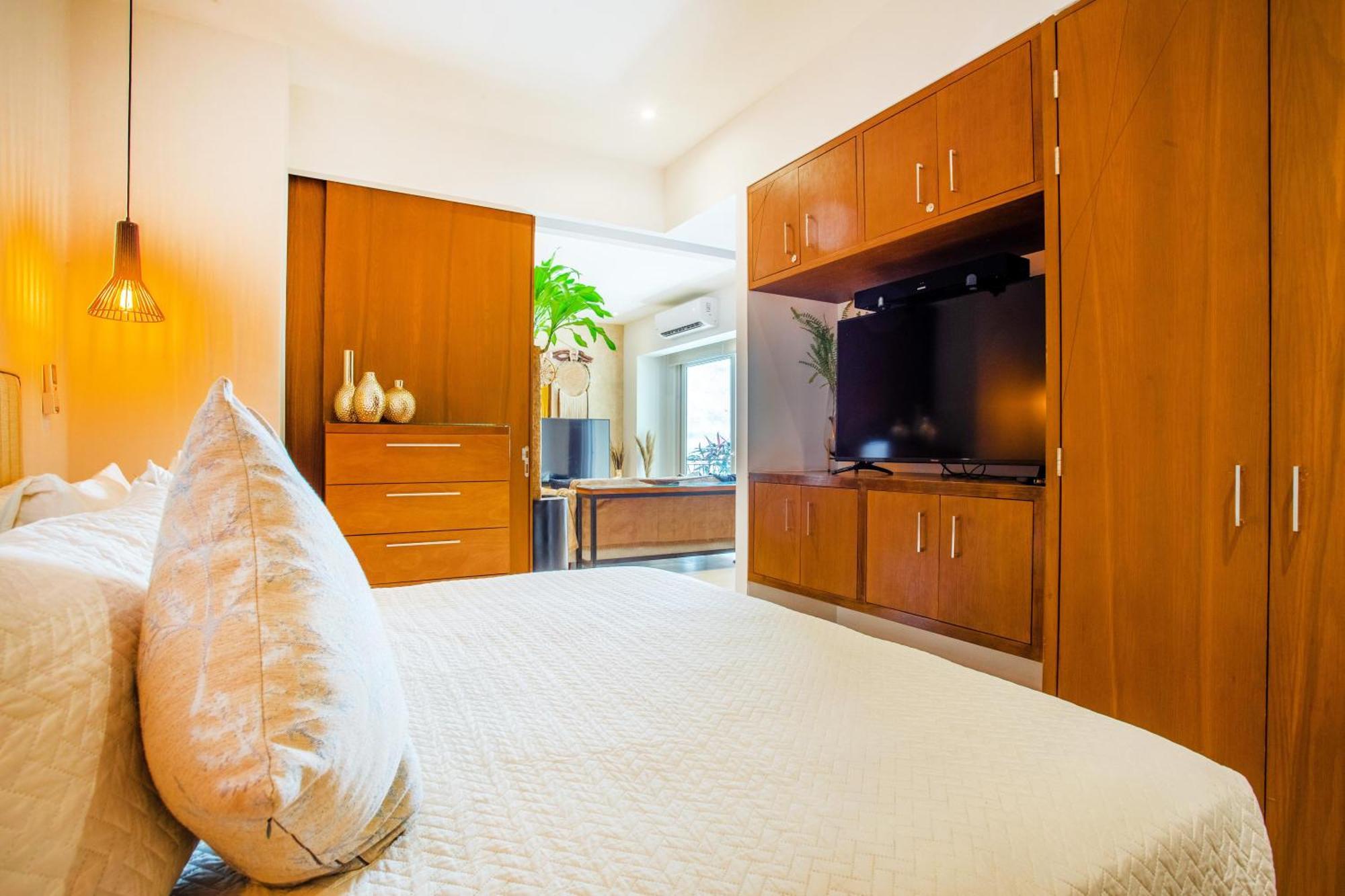 Cozy 6th Floor At Pavilion, Pools, Gym, Bbq Holiday home Puerto Vallarta