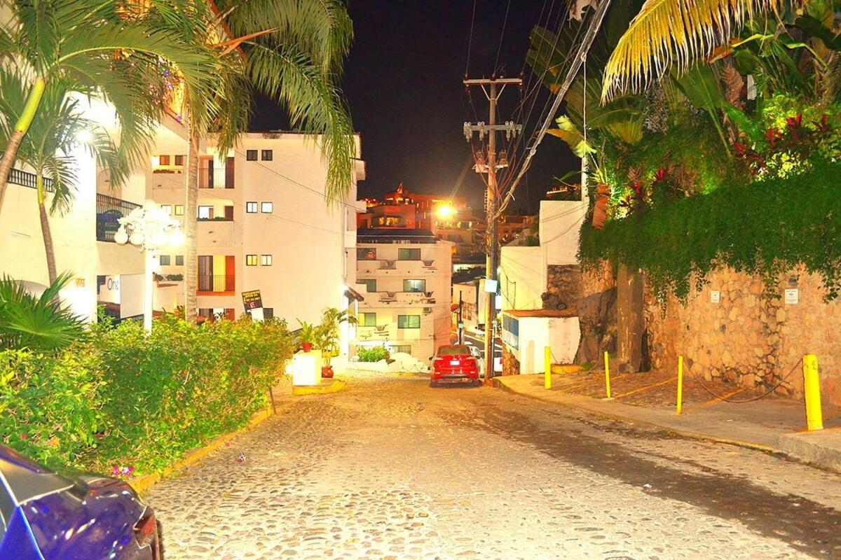 Romantic Zone Adults Only Apartment