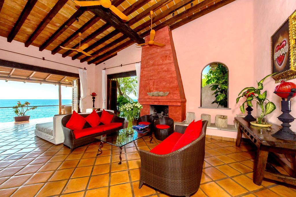 Luna Liquida Beach Heaven Villa