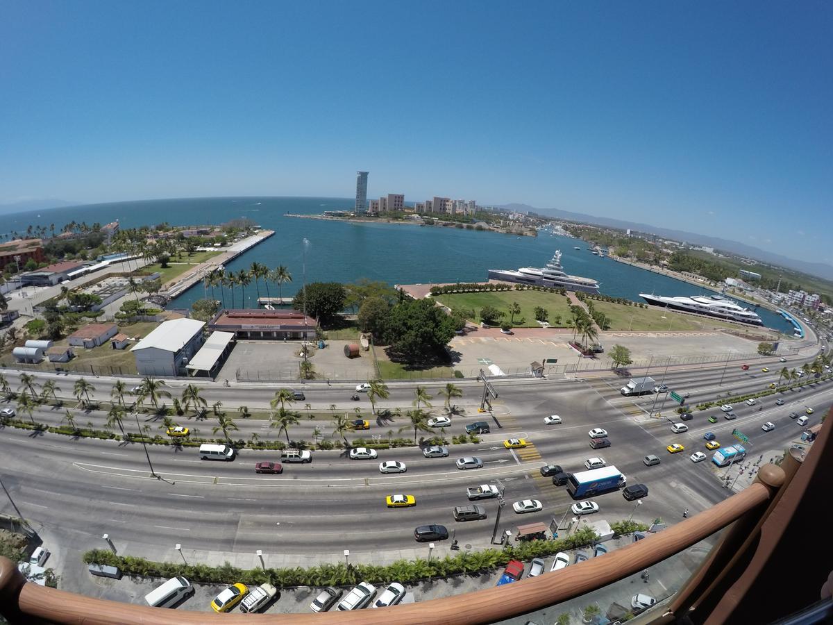 Ocean View Deck 12 Apartahotel