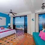 Mar Sereno Hotel & Suites