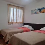 Lovely Apartment With Pool