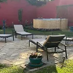 Villa Oasis-Solo Traveller Studio