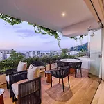Maxwell Residences Romantic Zone