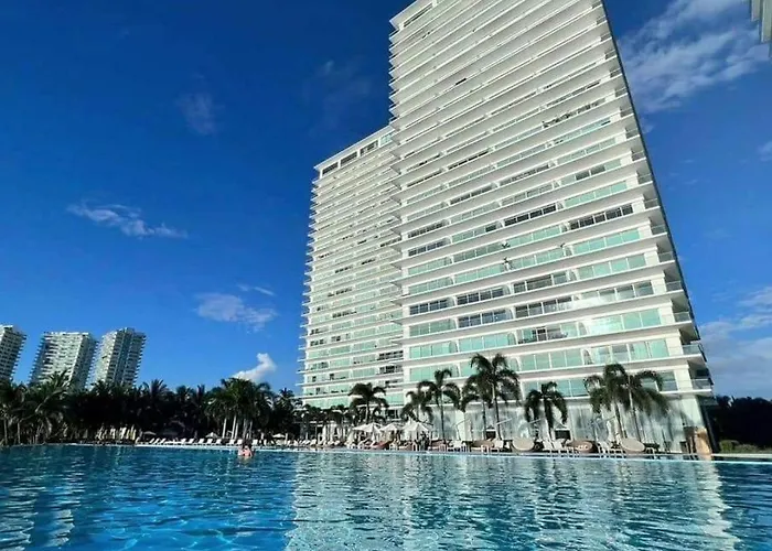 Peninsula Condominiums, Hotel Zone, Pv