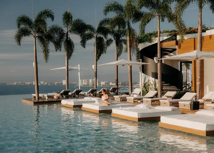 Maxwell Residences Romantic Zone