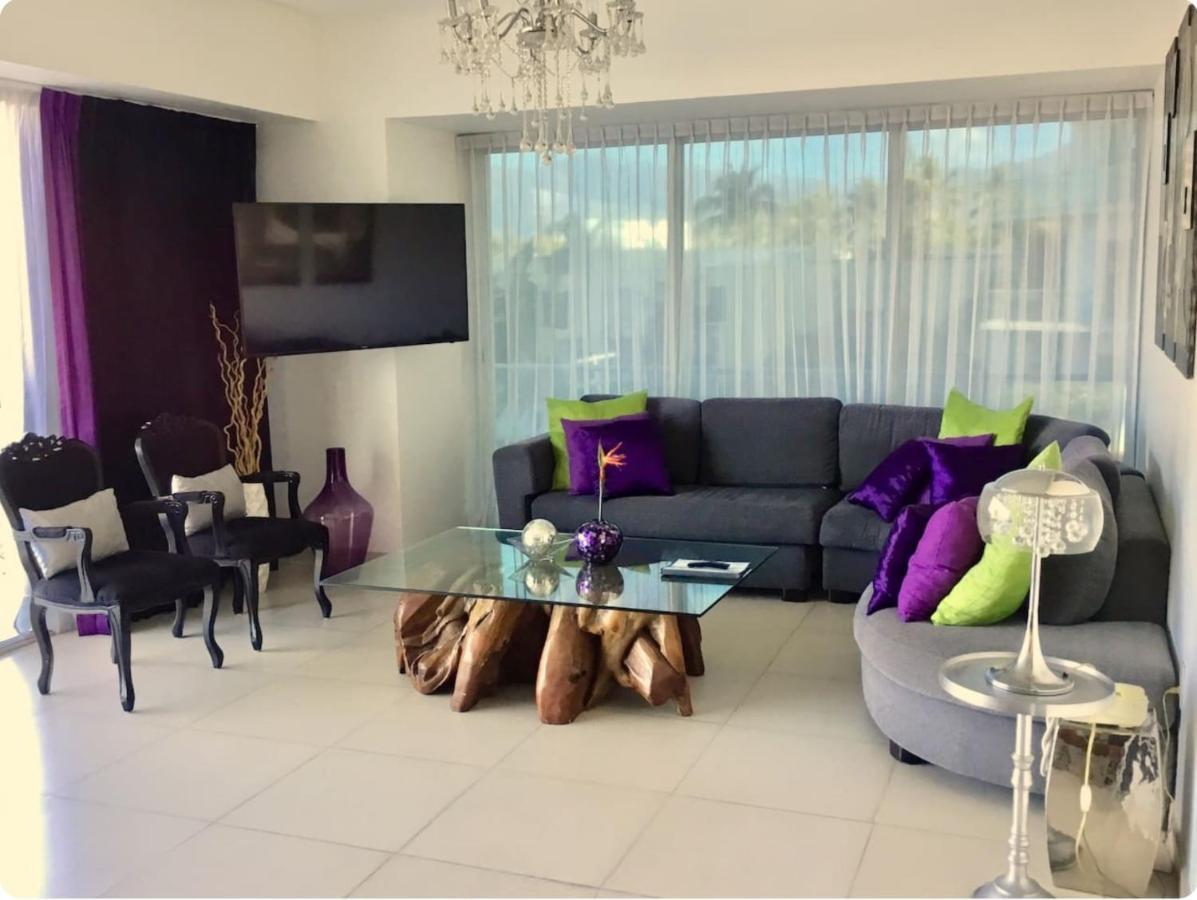 Departamentos Oceanfront Icon Vallarta Apartment *