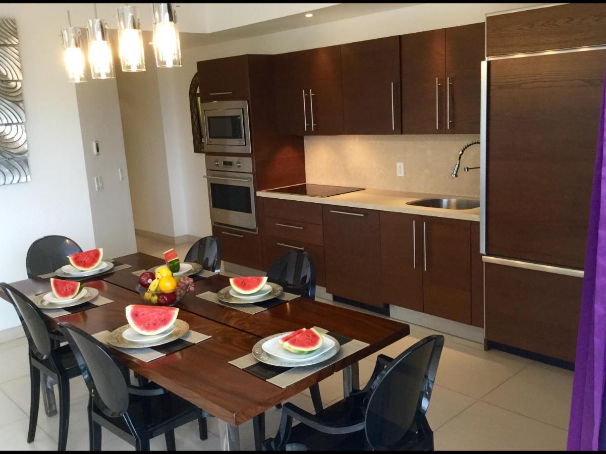 Departamentos Oceanfront Icon Vallarta Apartment