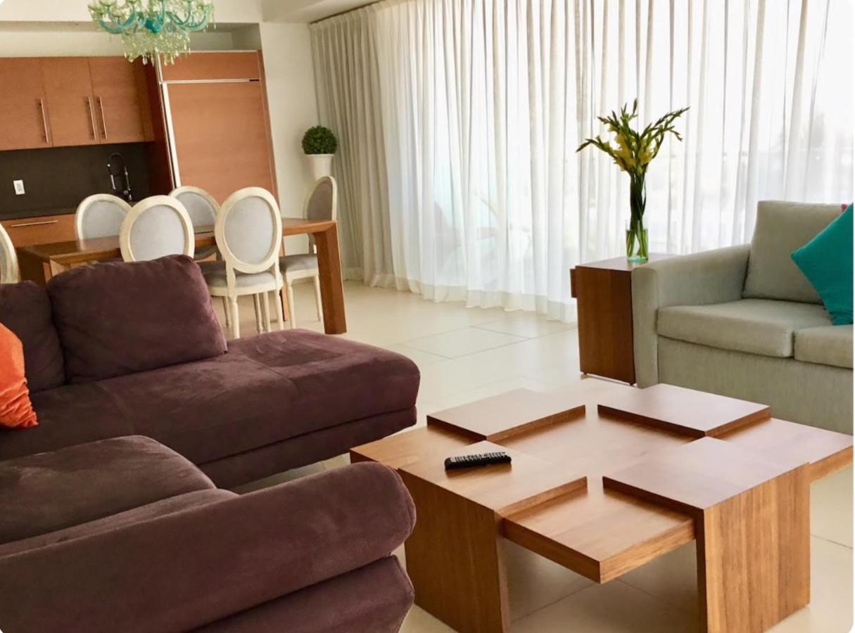Departamentos Oceanfront Icon Vallarta Apartment