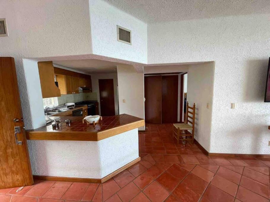 A Piece Of Heaven, Los Palmares 703