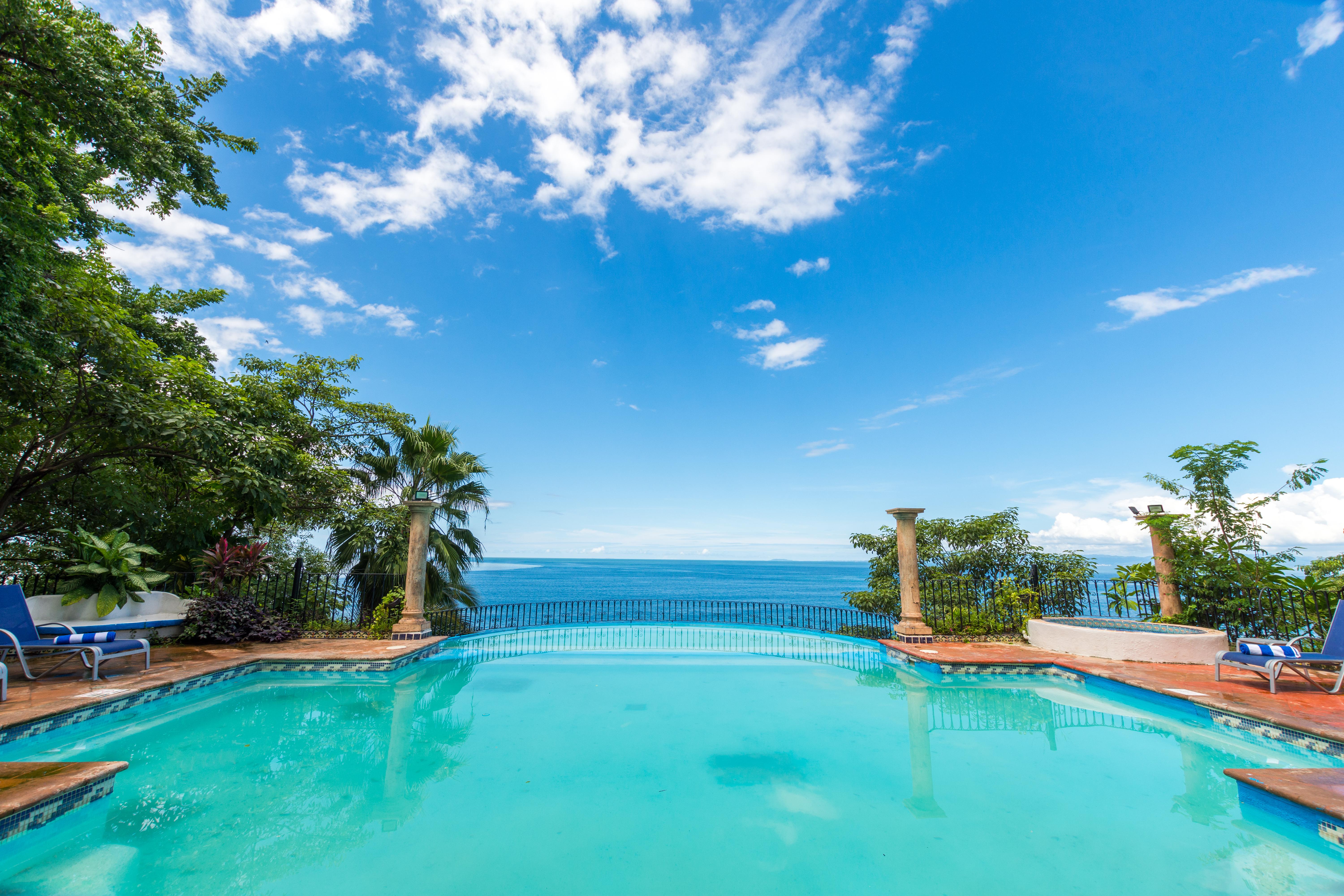 Mar Sereno & Hotel Puerto Vallarta