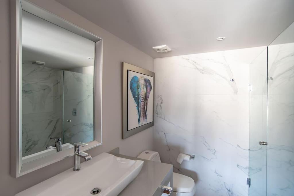 Apartment Harbor 9005 Beachfront 2bdr By Moikkarentals
