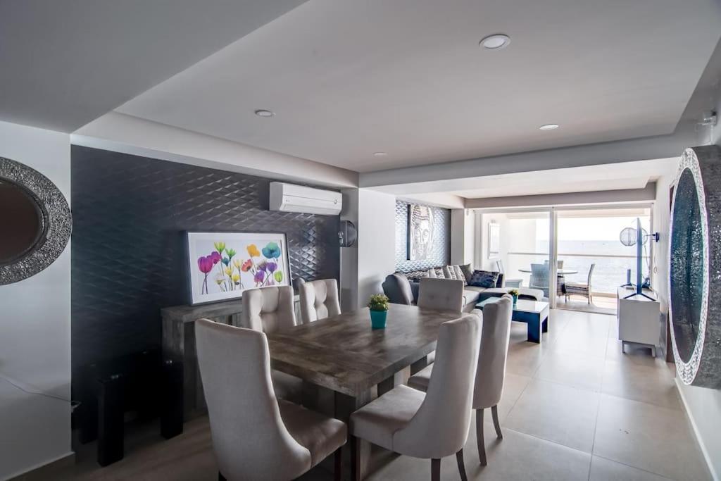Harbor 9005 Beachfront 2bdr By Moikkarentals Apartment Puerto Vallarta