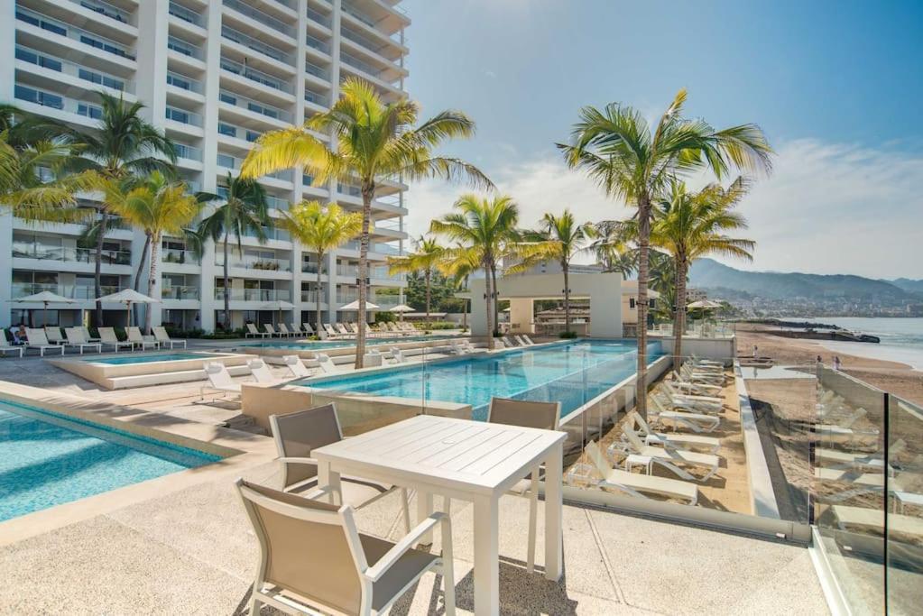 Apartment Harbor 9005 Beachfront 2bdr By Moikkarentals *