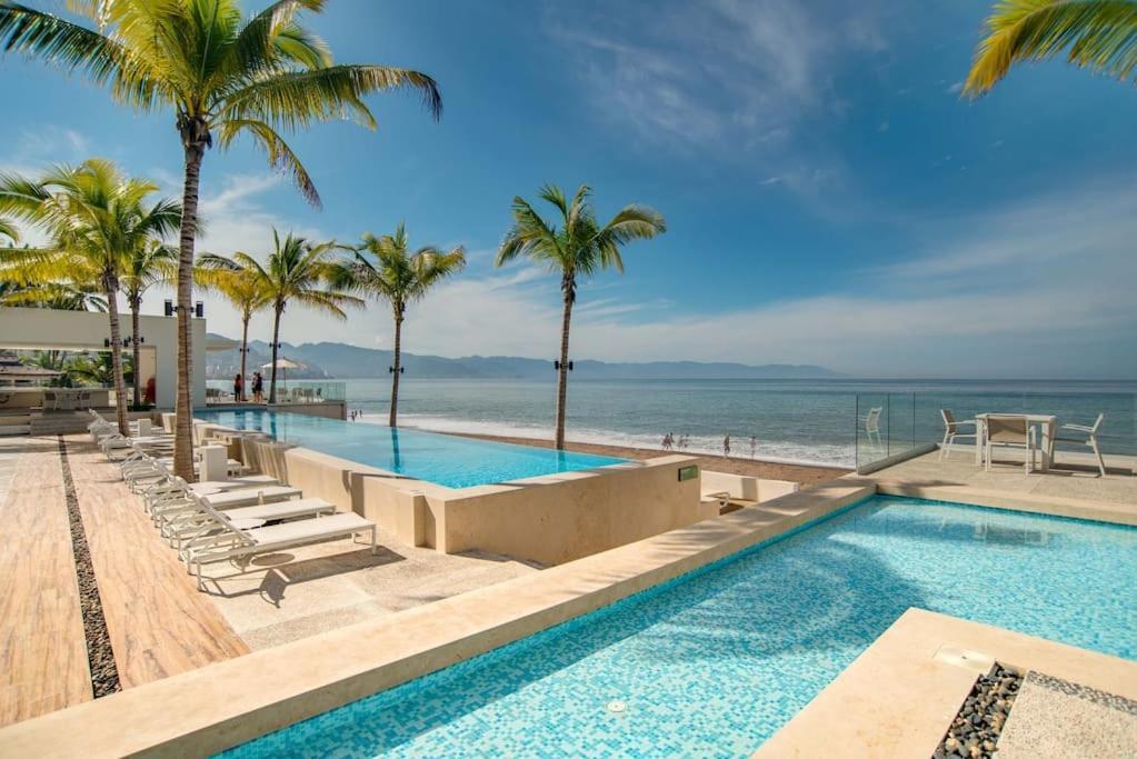 Harbor 9005 Beachfront 2bdr By Moikkarentals