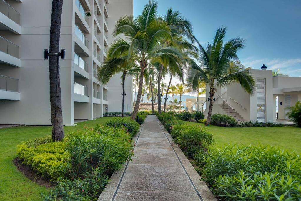 Harbor 9005 Beachfront 2bdr By Moikkarentals Apartment Puerto Vallarta